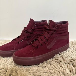 Men’s 7/Women’s 8.5 
Vans all canvas Maroon monochromatic Sk8-Hi shoes.